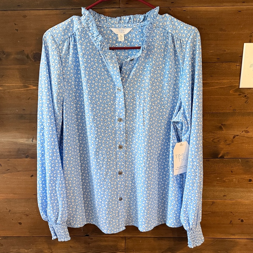 Time and Tru Sky Blue Floral Ruffle Neck Button-Front Top